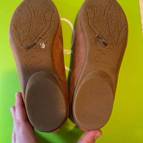 Clark’s Canebay Plain Tan Leather Flats - Picture 10 of 16
